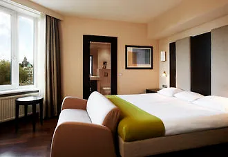 فندق إن إتش سيتي سنتر