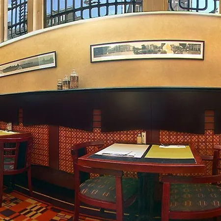 阿姆斯特丹市中心nh酒店 4*