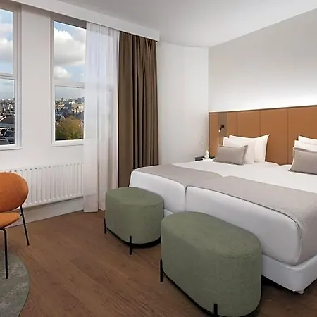 Nh Centre Hotell 4*