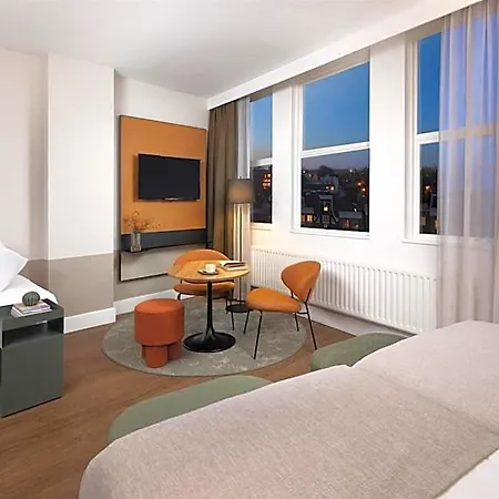 Nh Centre Hotell 4*