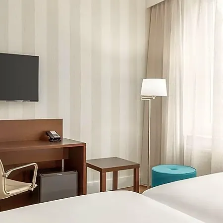 Hotell Nh Centre