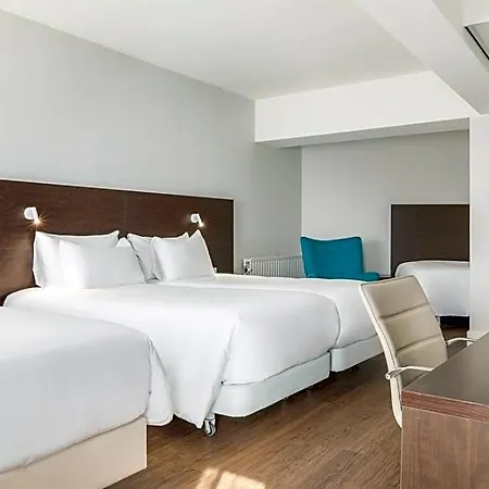 Hotell Nh Centre
