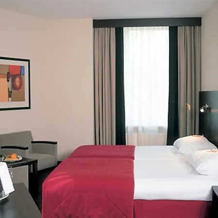 Nh Centre 4* אמסטרדם