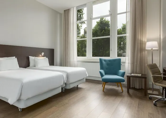 Nh Centre Ξενοδοχείο 4*