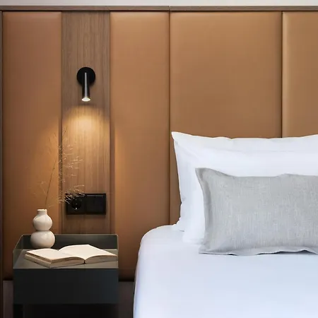 Nh Centre Ξενοδοχείο 4*